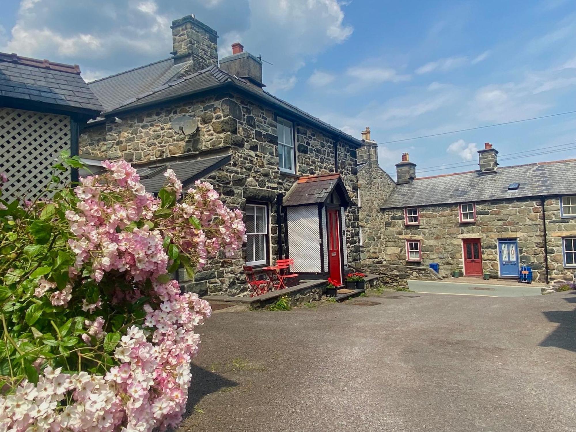 Cottage In The Heart Of Dolgellau Extérieur photo